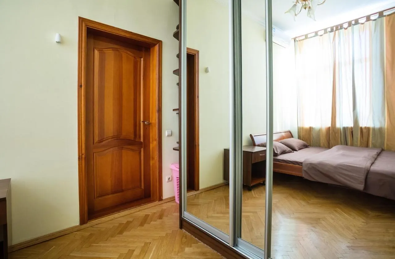 Крутой Спуск 6\2 Daire Kiev Ukrayna